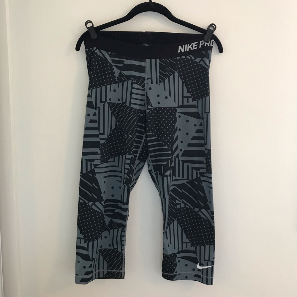 Nike Pro Dri Fit capri tights